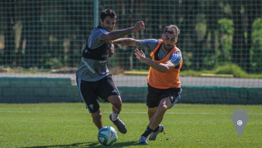 El Elche recibe al Cádiz CF en un momento crucial para los gaditanos