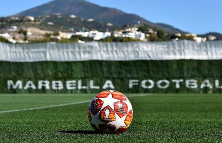 Vista de uno de los campos de las instalaciones Marbella Football Center