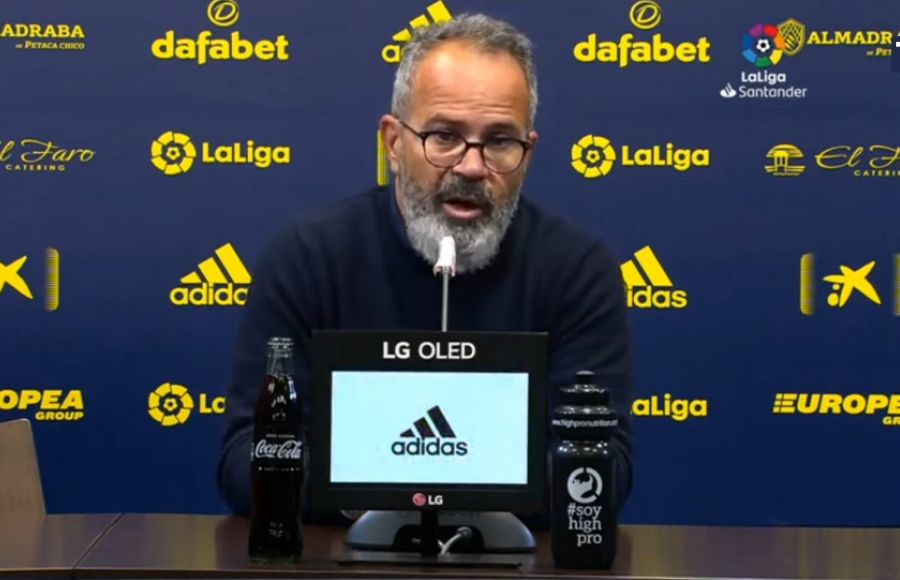 Álvaro Cervera en la rueda de prensa tras el Cádiz CF - Real Sociedad