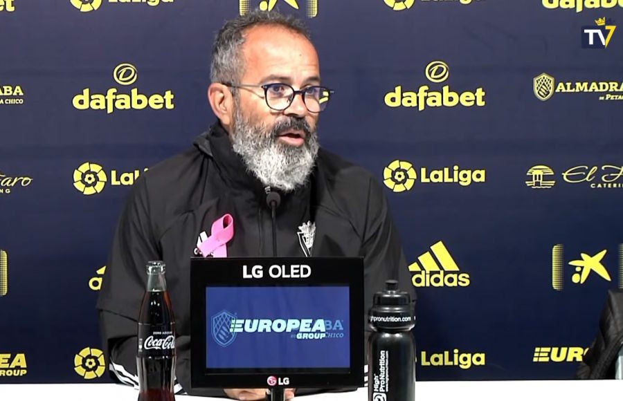 Álvaro Cervera en rueda de prensa previa al Cádiz CF - Barcelona