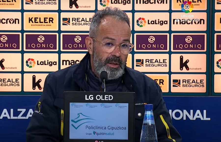 Álvaro Cervera en la rueda de prensa tras el Real Sociedad 4-1 Cádiz CF