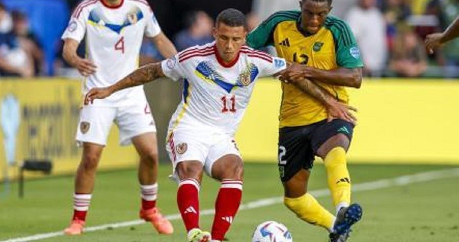 Darwin Machis en un encuentro en la Copa América