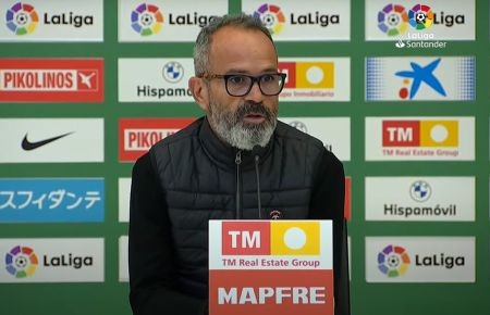 Cervera: "Nos cuesta mucho marcar y nos marcan con demasiada facilidad"